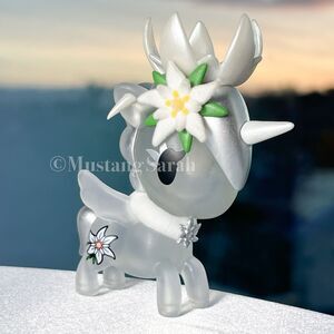 Tokidoki Unicorno Flower Power Series 2 Edelweiss White Unicorn Figure w box